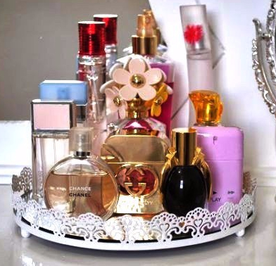 bandeja-espelhada-p-perfumes-organizador-acrilico-batom-D_NQ_NP_351201-MLB20282934499_042015-F